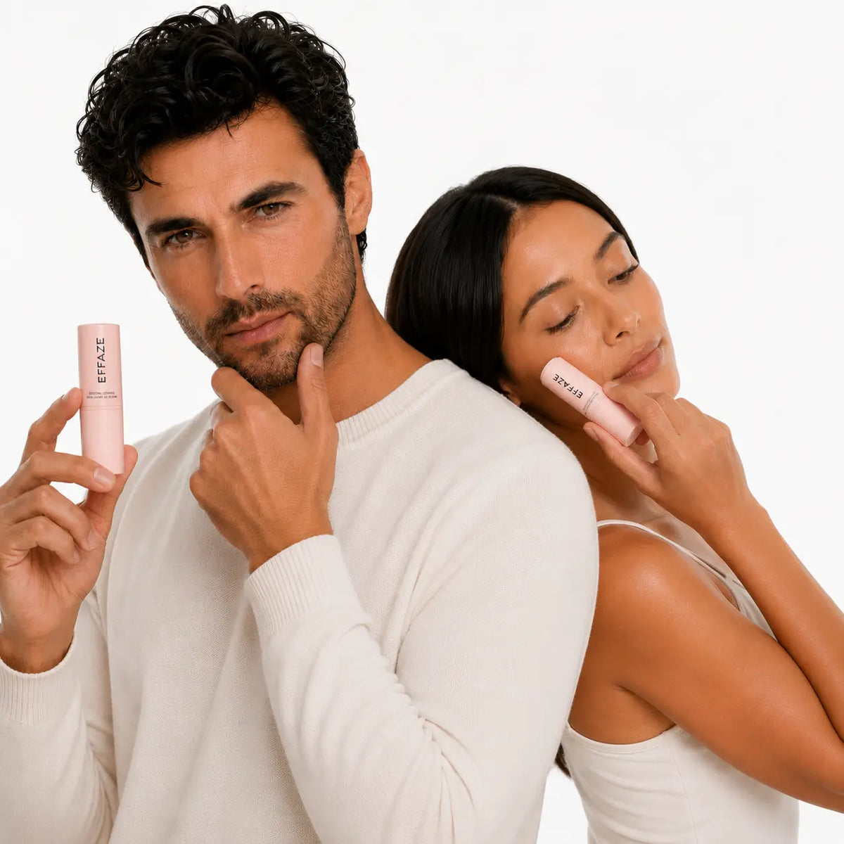 Couple utilisant le stick silicone EFFAZE contre les cicatrices